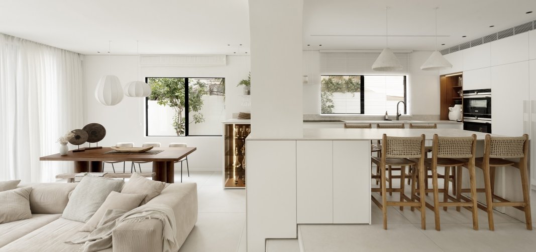 חלונות מינימל עם פתיחת הזזה מסדרת FINE 1400 של קליל