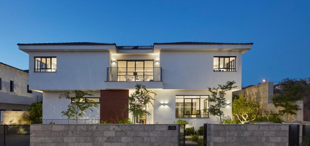 מבט חיצוני על הבית