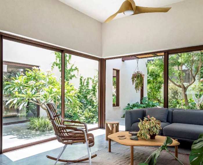 בית הפטיו בשרון דלתות ויטרינה הזזה סלון קליל בייסיק 9000 מורן פרי אוקון (1) (1)