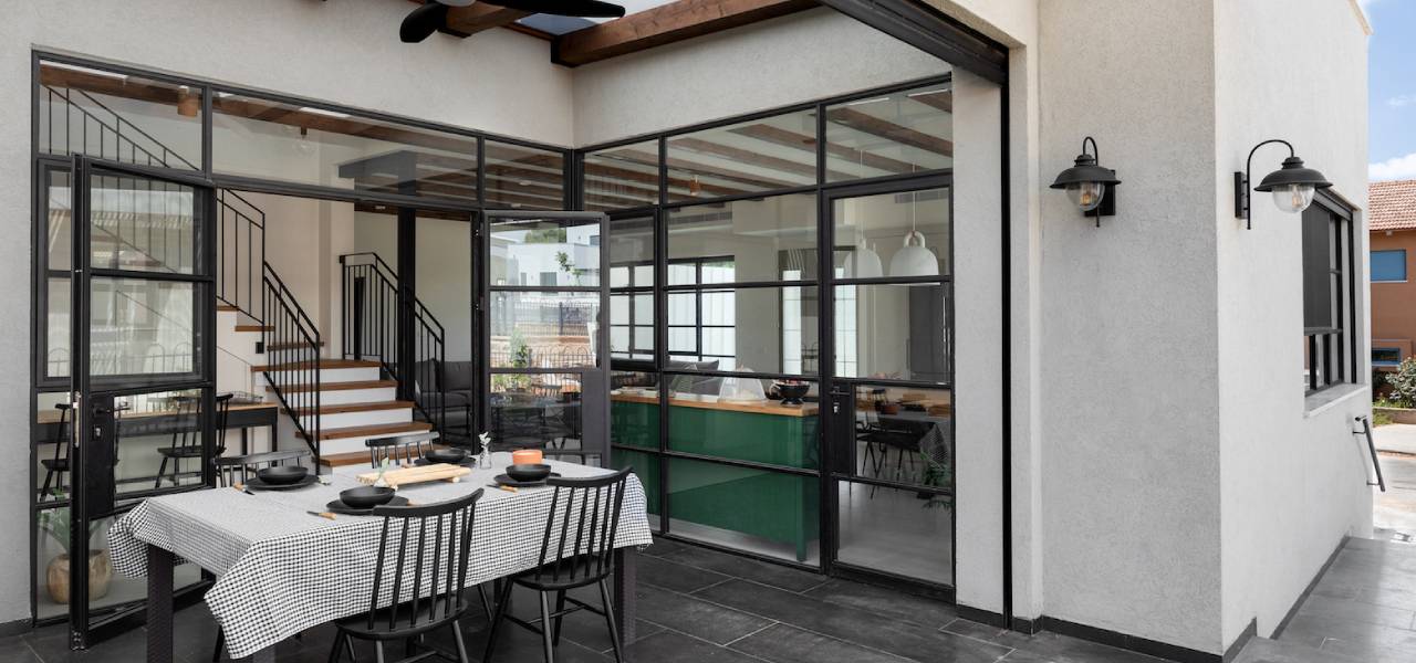 קליל באוהאוס 5600 דלת ציר מבט חוץ שחור יקום נורית מור יוסף