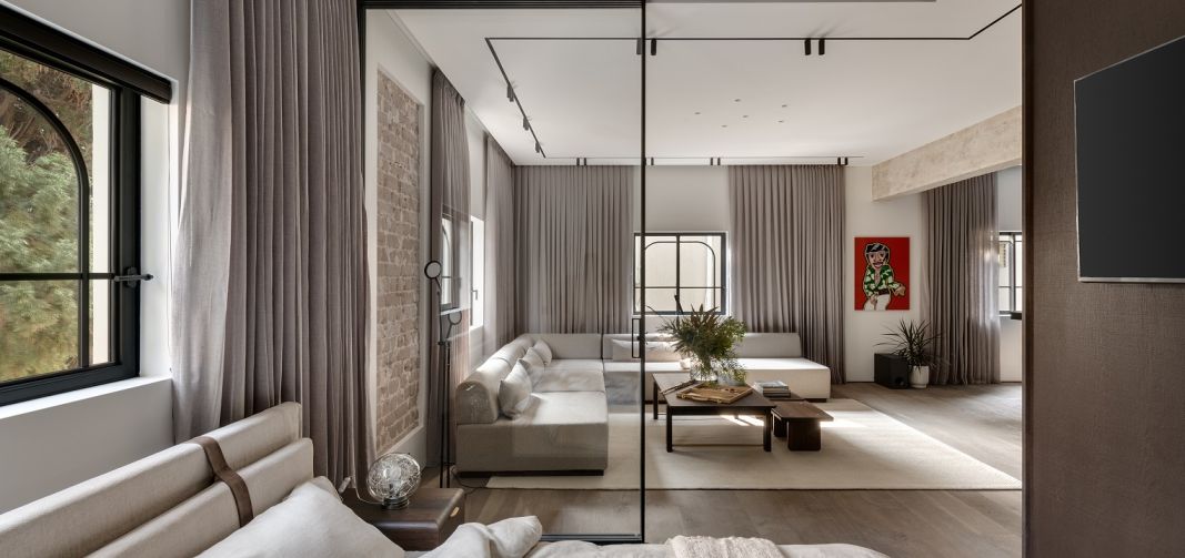 סגנון בלגי ארט של קליל למערכות חלונות ודלתות המשתלבות בהתאמה בעיצוב ייחודי ומרהיב