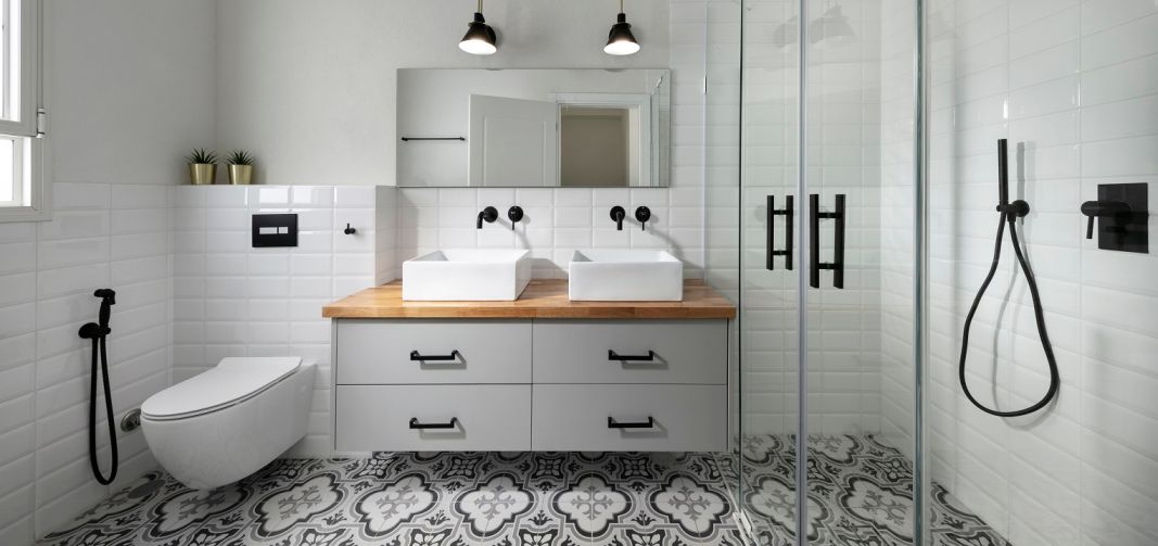 חדר רחצה ושירותים בפרויקט הבית בכרמית