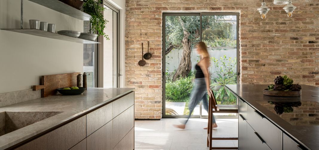 דלתות הזזה למפתחים גדולים מסדרת 7600 של קליל