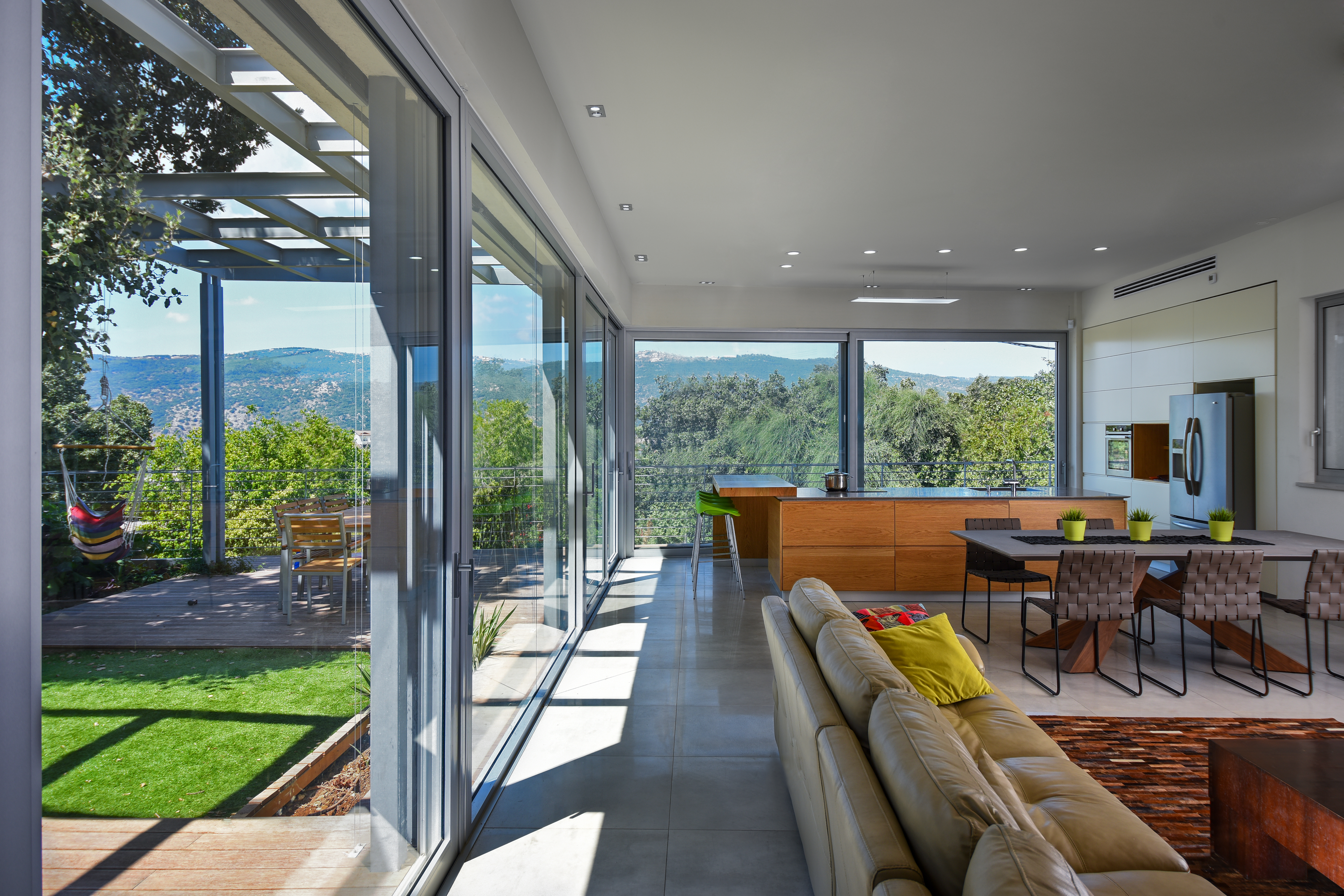 דלתות הזזה קליל BOLD 2200 בטבעון