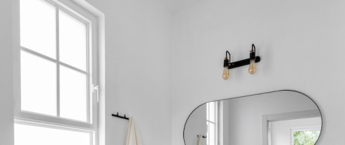 חלונות ציר חדר רחצה באוהאוס לבן מסדרת 5600 של קליל