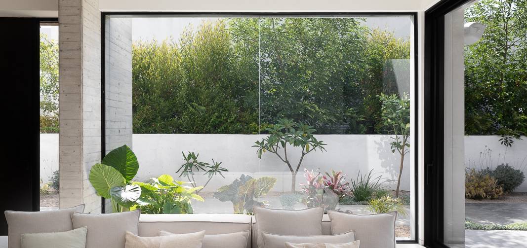 דלתות ציר והזזה באוהאוס קליל 5600+2600 (2)