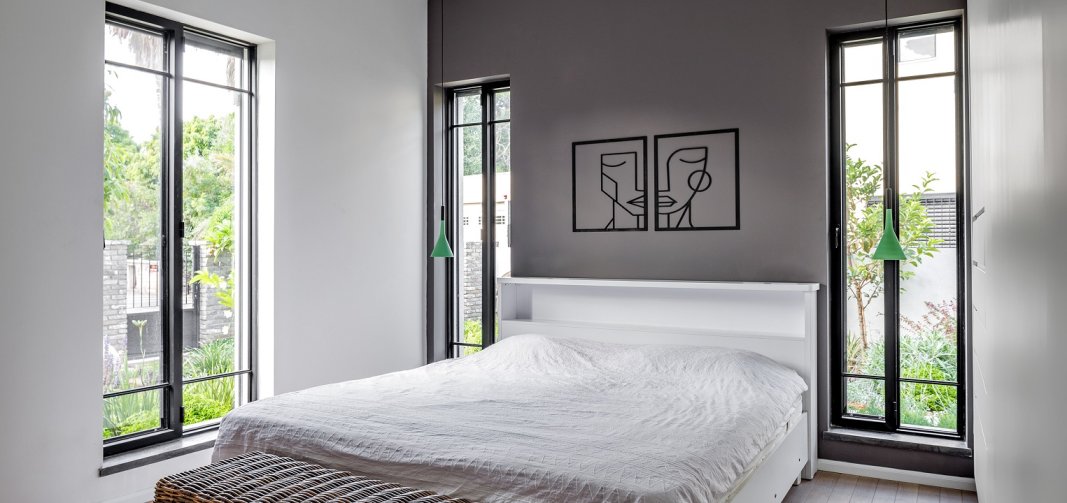 חלונות בסגנון באוהאוס לחדר שינה מסדרת 5600 של קליל