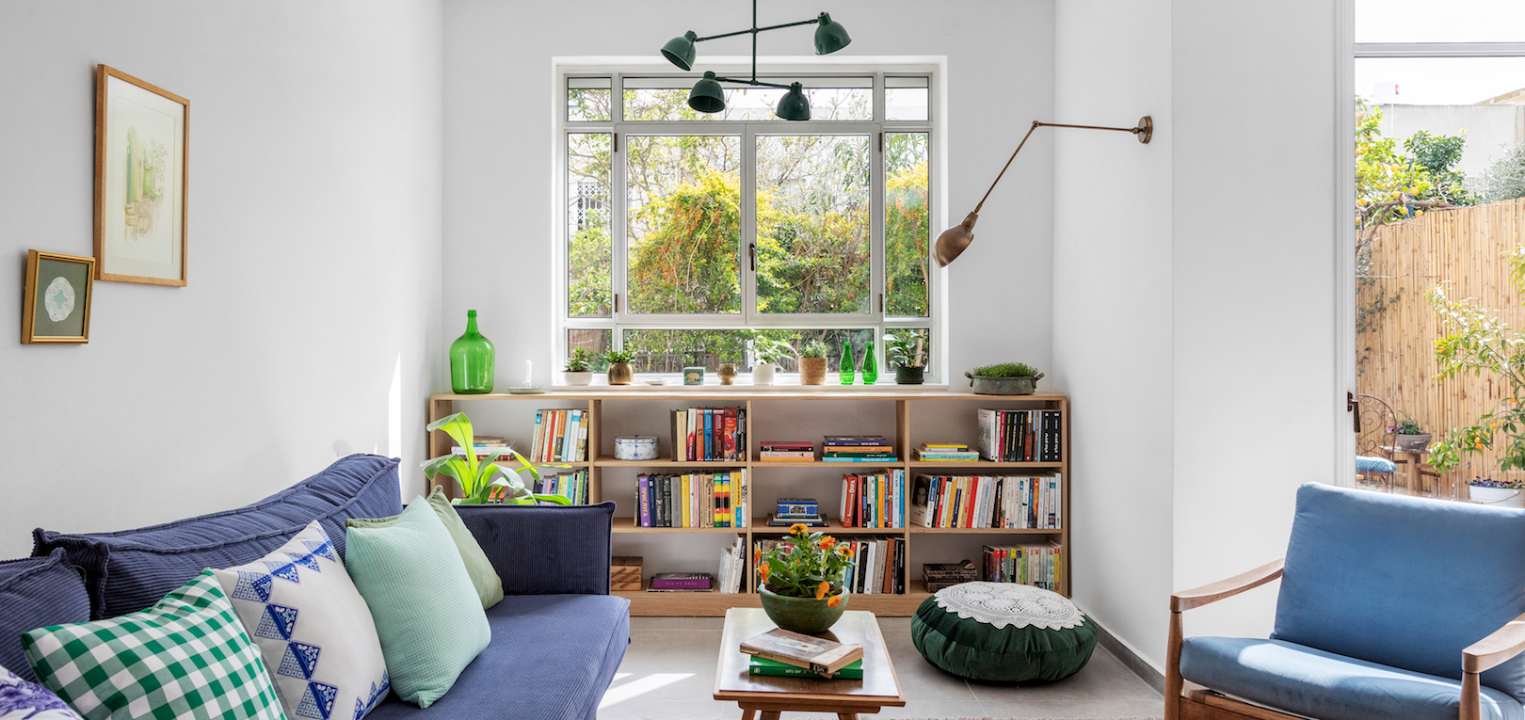 קליל בלגי לבן סדרה 4300 חלונות ציר סלון