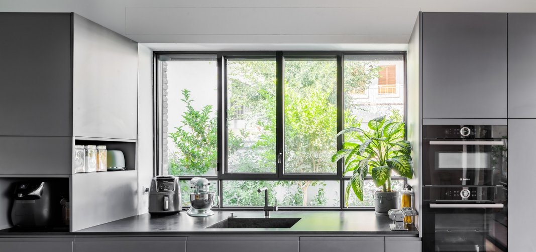 חלון מטבח בסגנון באוהאוס של קליל מסדרת 5600