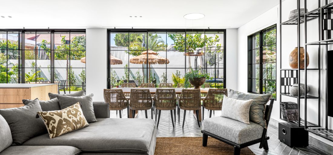 קליל פינת אוכל אורלית בן יוסף דלת הזזה באוהאוס 7600 שחור