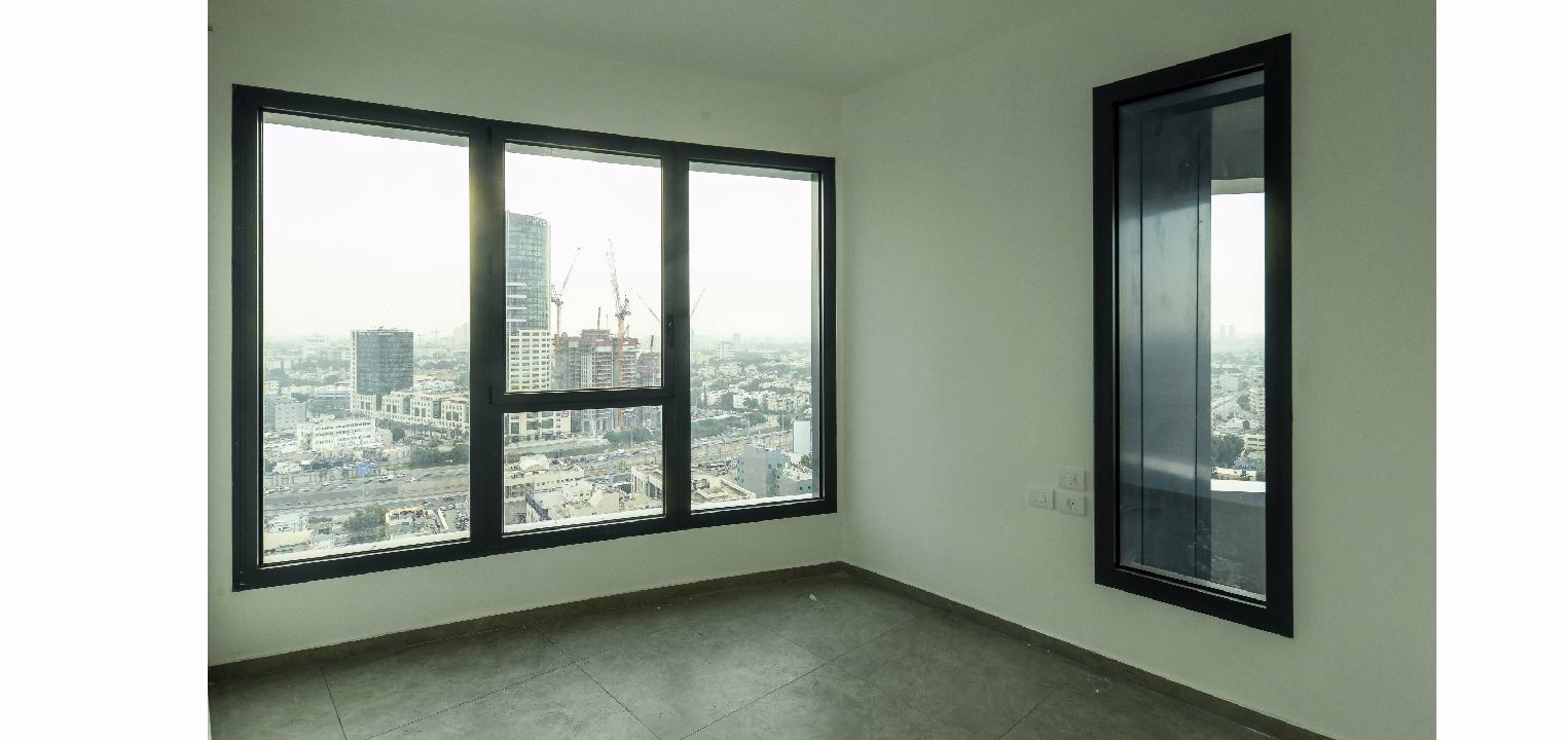 קליל Bold 4750 חלון ציר מבט מבפנים שחור תל אביב רחל פללר אלום עשת
