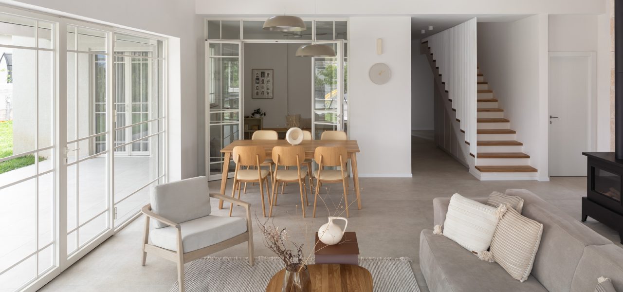 יד חנה פינת אוכל באוהאוס 5600 דלת יציאה לגינה ציר לבן הילה גדעוני