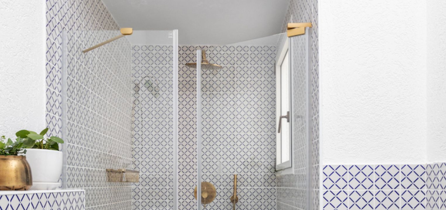 חלון בלגי לבן מקלחת קליל 4300 החלון ציר דריי קיפ