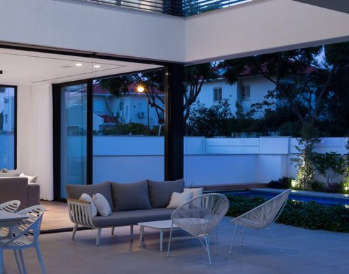 קליל Slim 9400 דלת הזזה אבן יציאה לגינה מבט מבחוץ שחור