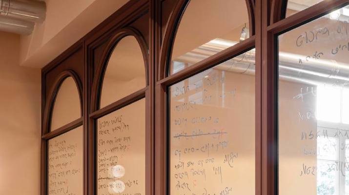 קליל באוהאוס 5600 דלתות הזזה קפה נומנה אלברט אסקולה (1)