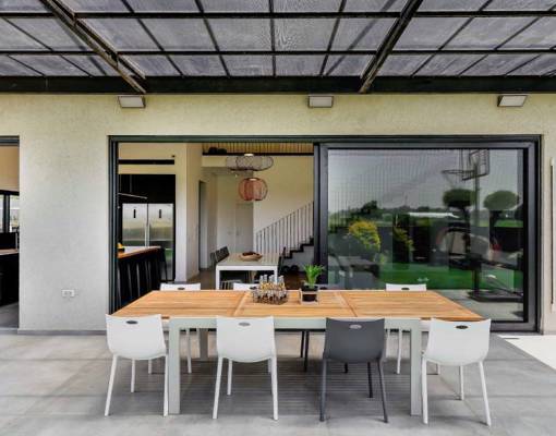 קליל בולד 5500D + 2200 דלת הזזה + ציר גבעת השלושה בולד סלוןפינת אוכלמטבח שחור