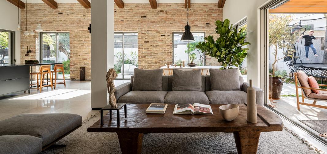 חלונות ודלתות למפתחים גדולים של קליל בסדרת 7600