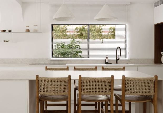 מקסימום אור טבעי בבית עם סדרת חלונות הזזה FINE 1400 של קליל