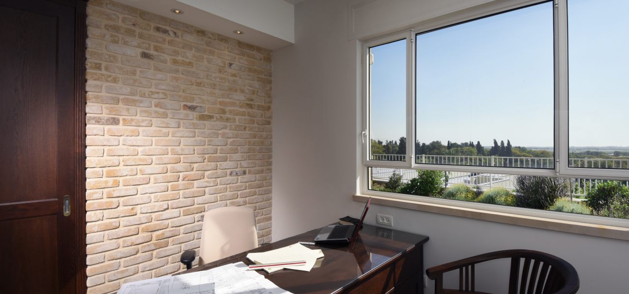 קליל בלגי 4300 חלון 2 כנפי ציר בשילוב קבוע אמצעי ותחתון קיבוץ בחן חדר עבודה לבן