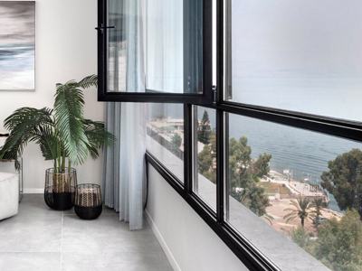 קליל באוהאוס 5600 חלון ציר בשילוב קבועי צד וקבוע תחתון טבריה סלון שחור