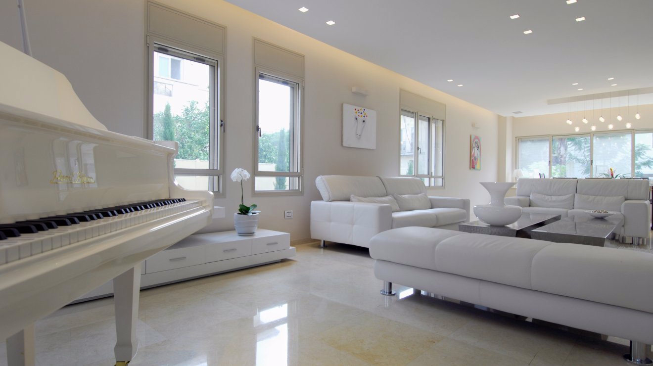 קליל בלגי 4300 לבן ארגז תריס מונובלוק 1320