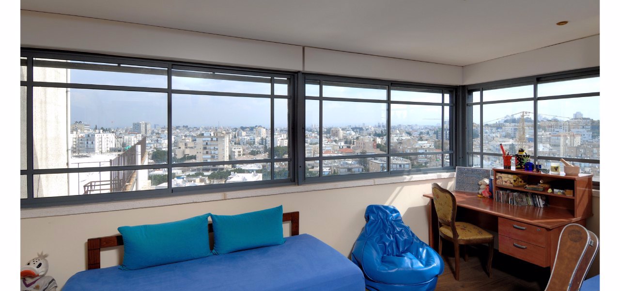 קליל בלגי 1700 חלון הזזה רמת גן בלגי חדר שינה